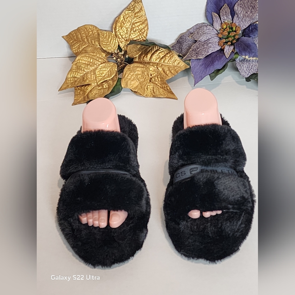 Fabletics Black Plush Slippers